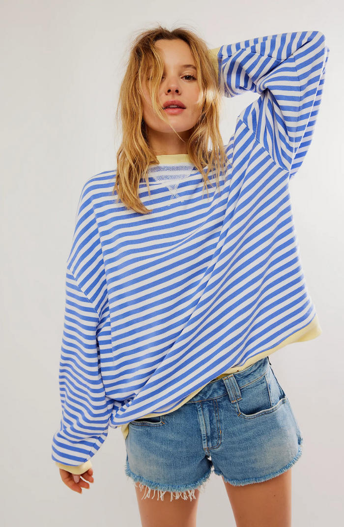 Amara | STRIPED OVERSIZED SWEATER