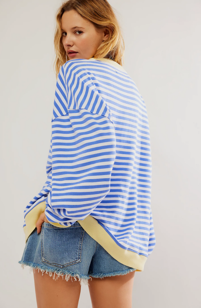 Amara | STRIPED OVERSIZED SWEATER