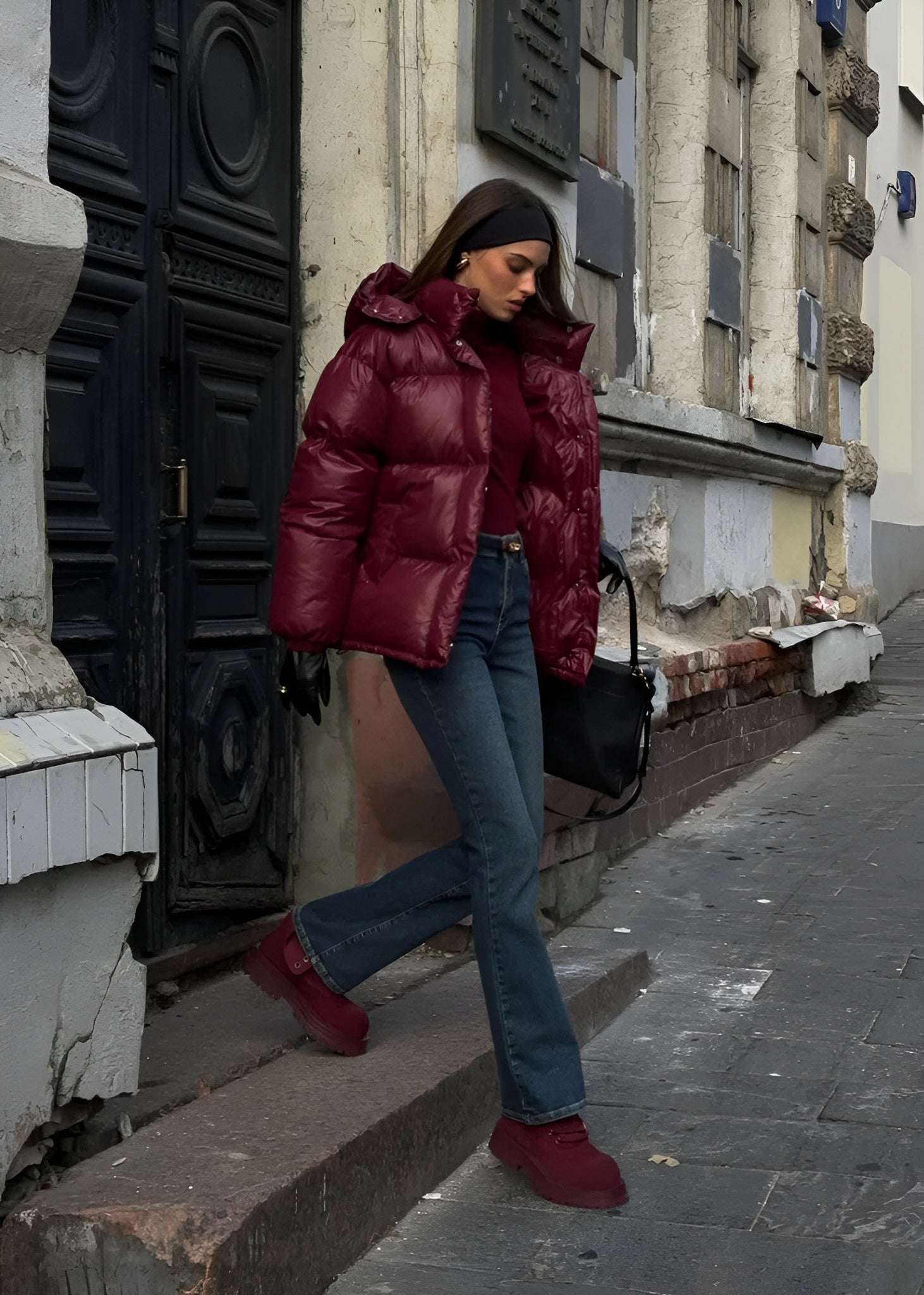 Amara | Stylish in Bordeaux Red